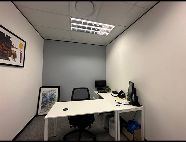 10M² CO-WORKING SPACE TO LET IN DORINGKLOOF